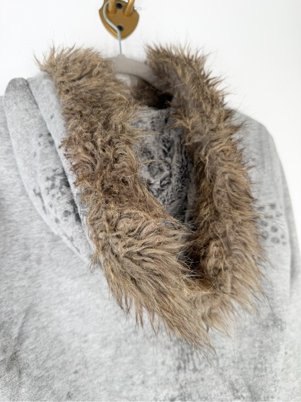 Vintage Miss Me Y2K Gray Faux Fur Lined Bling Hooded Zip Up Sweater Size Medium - Picture 11 of 13
